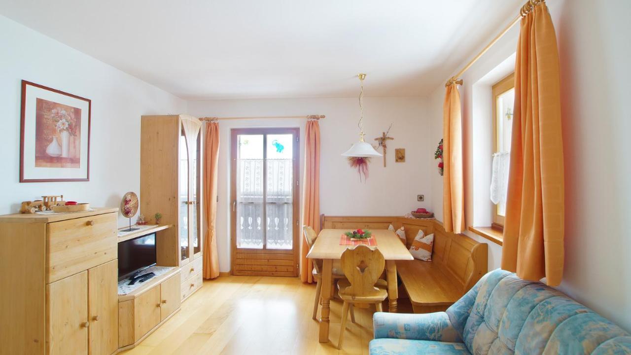 Ferienwohnung Maiernhof Bauernhof Ultental سان بانكرازيو دي أولتيمو الغرفة الصورة